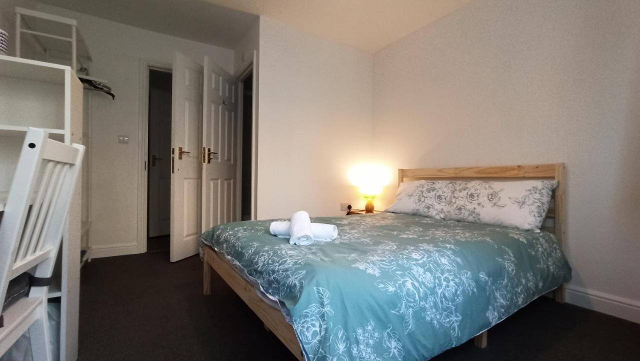 Bright, Chilled Ensuite Db Room In A Shared Flat! Londyn Zewnętrze zdjęcie