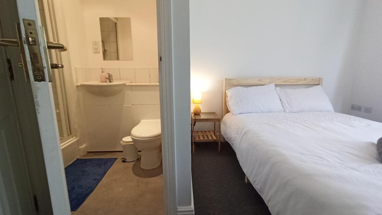 Bright, Chilled Ensuite Db Room In A Shared Flat! Londyn Zewnętrze zdjęcie