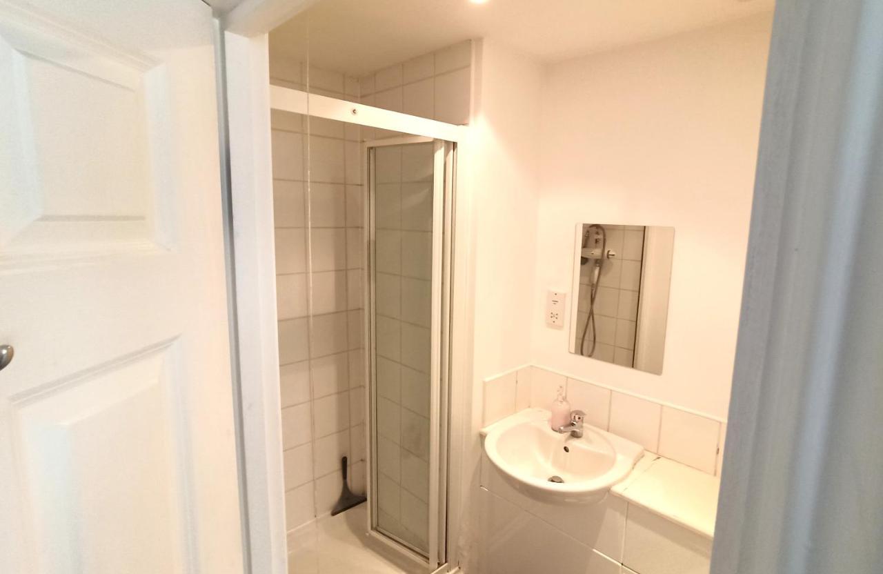 Bright, Chilled Ensuite Db Room In A Shared Flat! Londyn Zewnętrze zdjęcie